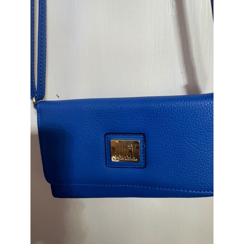 Juicy Crossbody Wallet‎